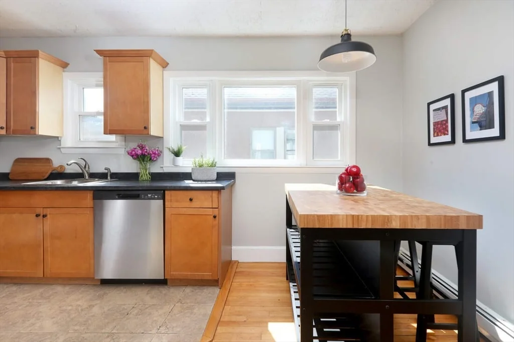 3 bed, 1 bath apartment for rent at 5 Benton Rd Unit 2, Tufts University — photo 6 of 19