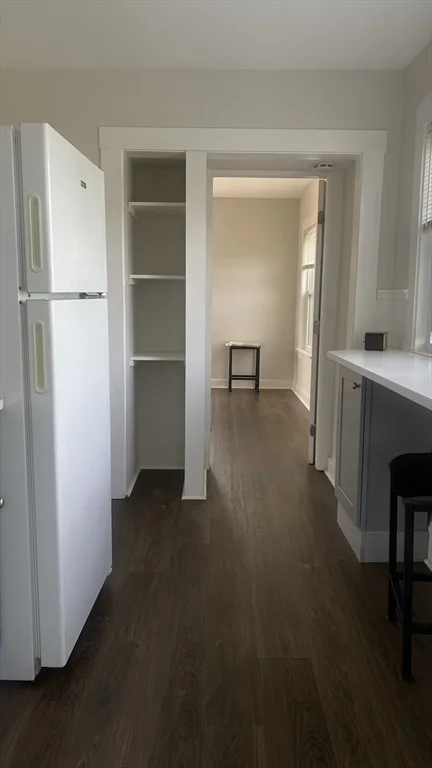 2 bed, 1 bath apartment for rent at 5 Blaine Ave Unit 2, Beverly — photo 4 of 12