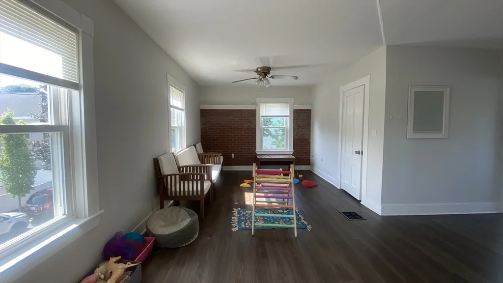 2 bed, 1 bath apartment for rent at 5 Blaine Ave Unit 2, Beverly — photo 9 of 12