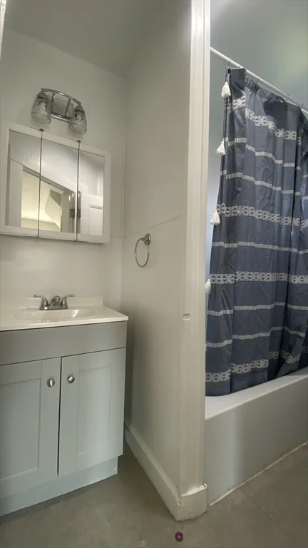 2 bed, 1 bath apartment for rent at 5 Blaine Ave Unit 2, Beverly — photo 11 of 12
