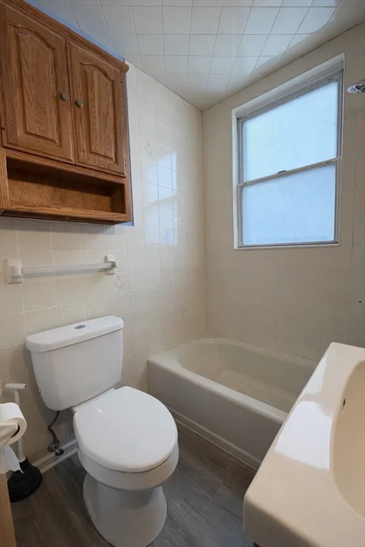3 bed, 1 bath apartment for rent at 5 Blair Ct Unit 1, Lynn — photo 11 of 18