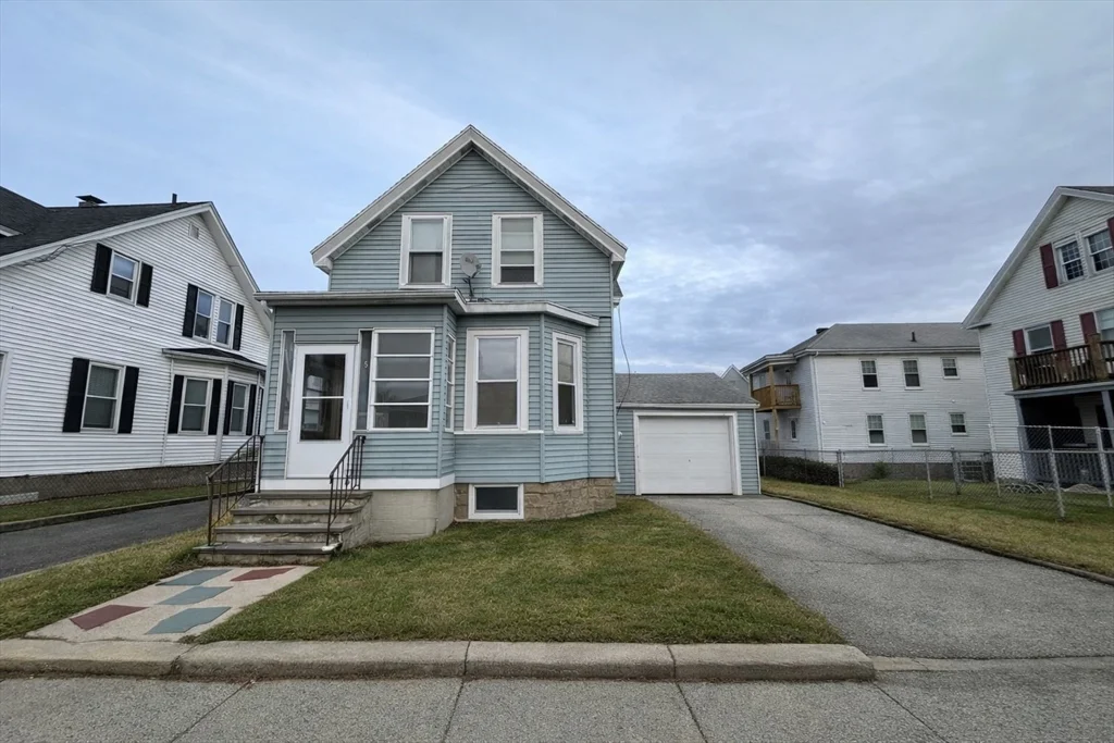 3 bed, 1 bath apartment for rent at 5 Blair Ct Unit 1, Lynn — photo 17 of 18