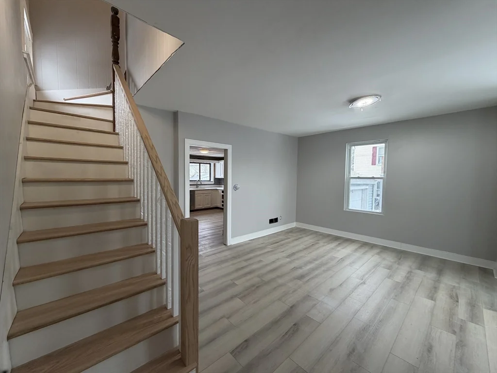 3 bed, 1 bath apartment for rent at 5 Blair Ct Unit 1, Lynn — photo 4 of 18