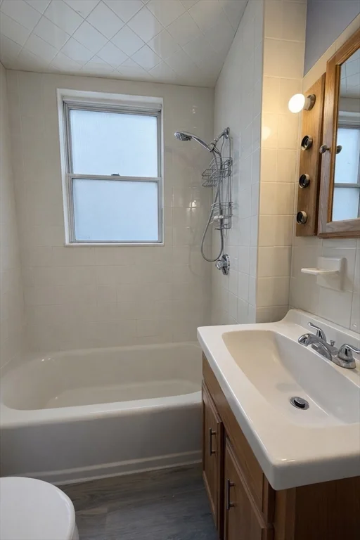 3 bed, 1 bath apartment for rent at 5 Blair Ct Unit 1, Lynn — photo 12 of 18
