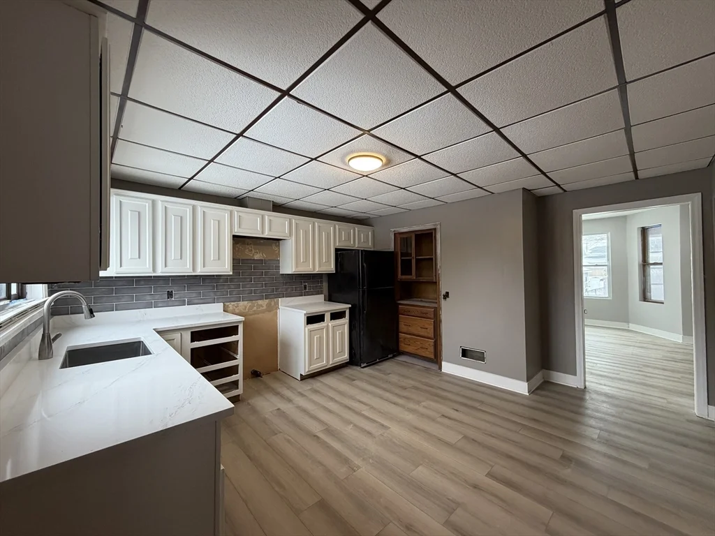 3 bed, 1 bath apartment for rent at 5 Blair Ct Unit 1, Lynn — photo 2 of 18