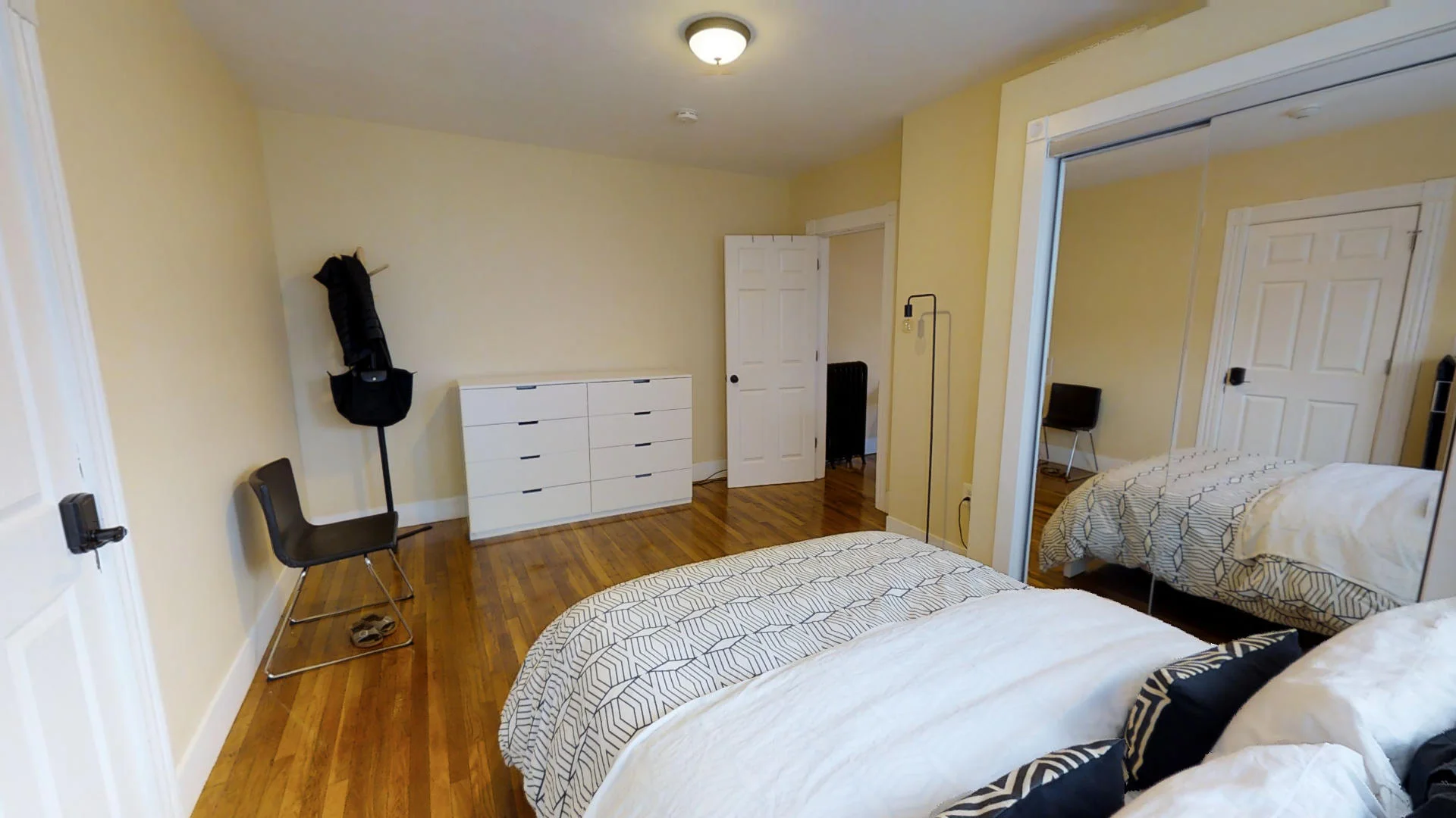 Studio bed, 1 bath apartment for rent at 5 Blake St Unit 1, North Cambridge — photo 2 of 5