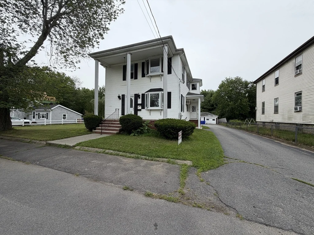 3 bed, 1 bath apartment for rent at 5 Bliss St Unit 2, Whittenton — photo 2 of 22