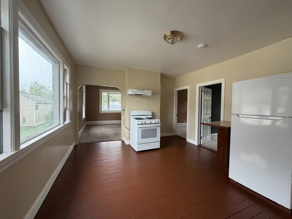 3 bed, 1 bath apartment for rent at 5 Bliss St Unit 2, Whittenton — photo 8 of 22