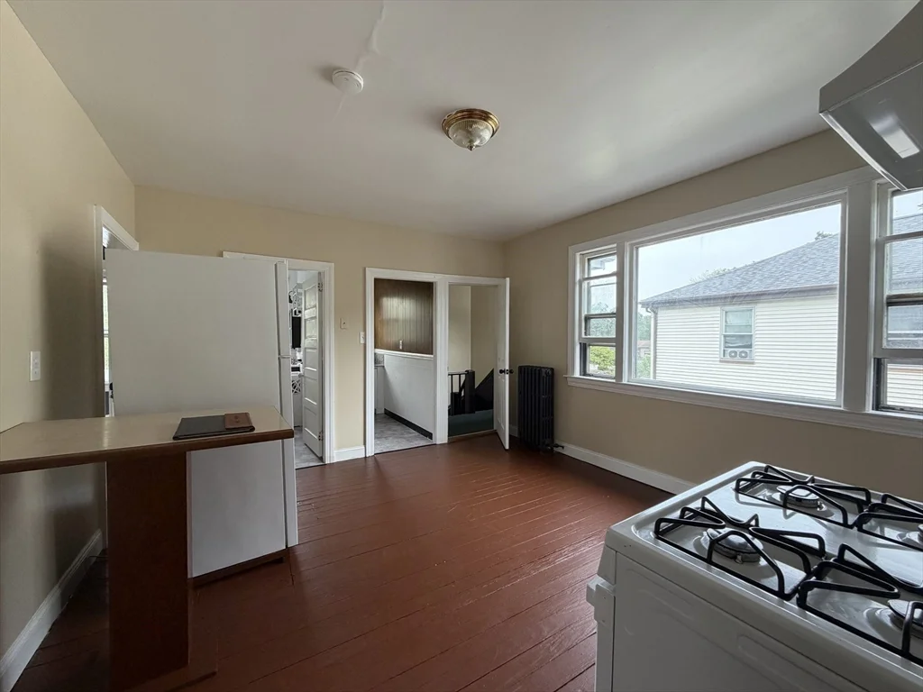 3 bed, 1 bath apartment for rent at 5 Bliss St Unit 2, Whittenton — photo 6 of 22