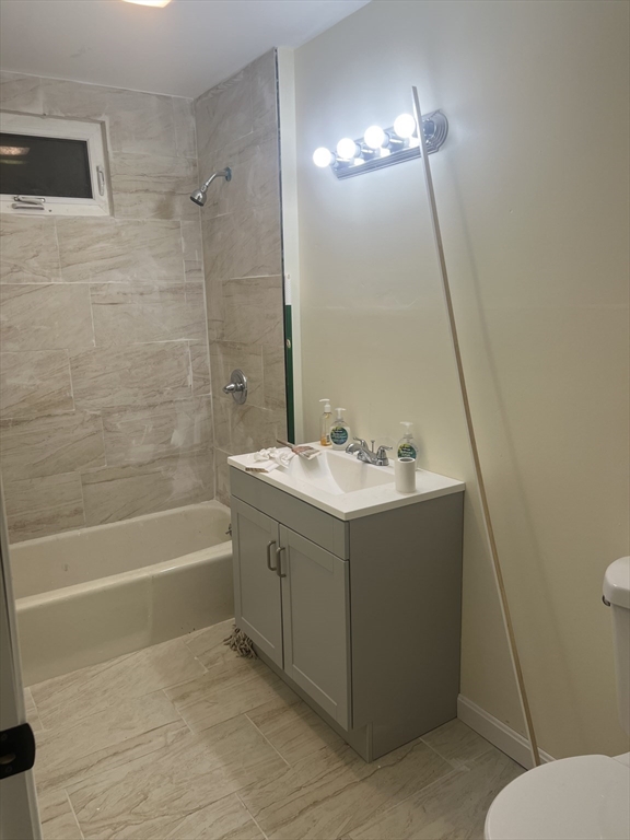 3 bed, 2 bath apartment for rent at 5 Bowlen Ave Unit 1, Southbridge — photo 6 of 12