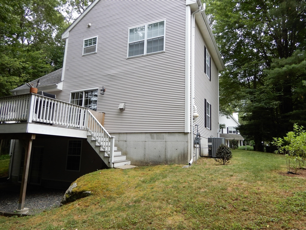 2 bed, 1 bath apartment for rent at 5 Bradshaw Ln Unit 1, Foxborough — photo 30 of 32