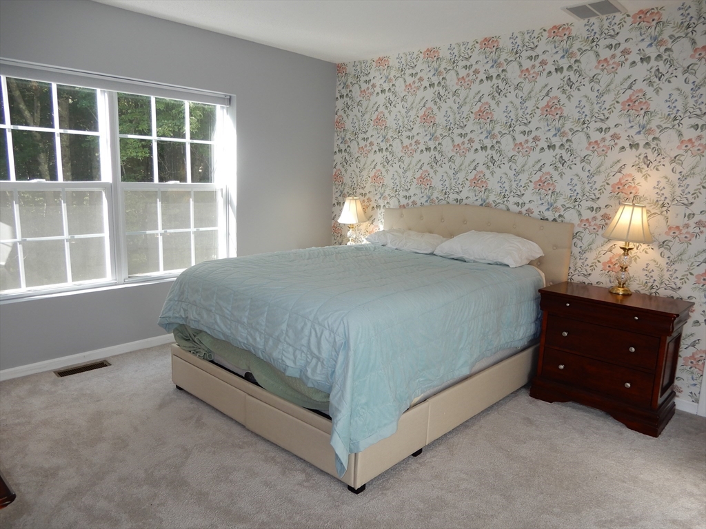 2 bed, 1 bath apartment for rent at 5 Bradshaw Ln Unit 1, Foxborough — photo 20 of 32