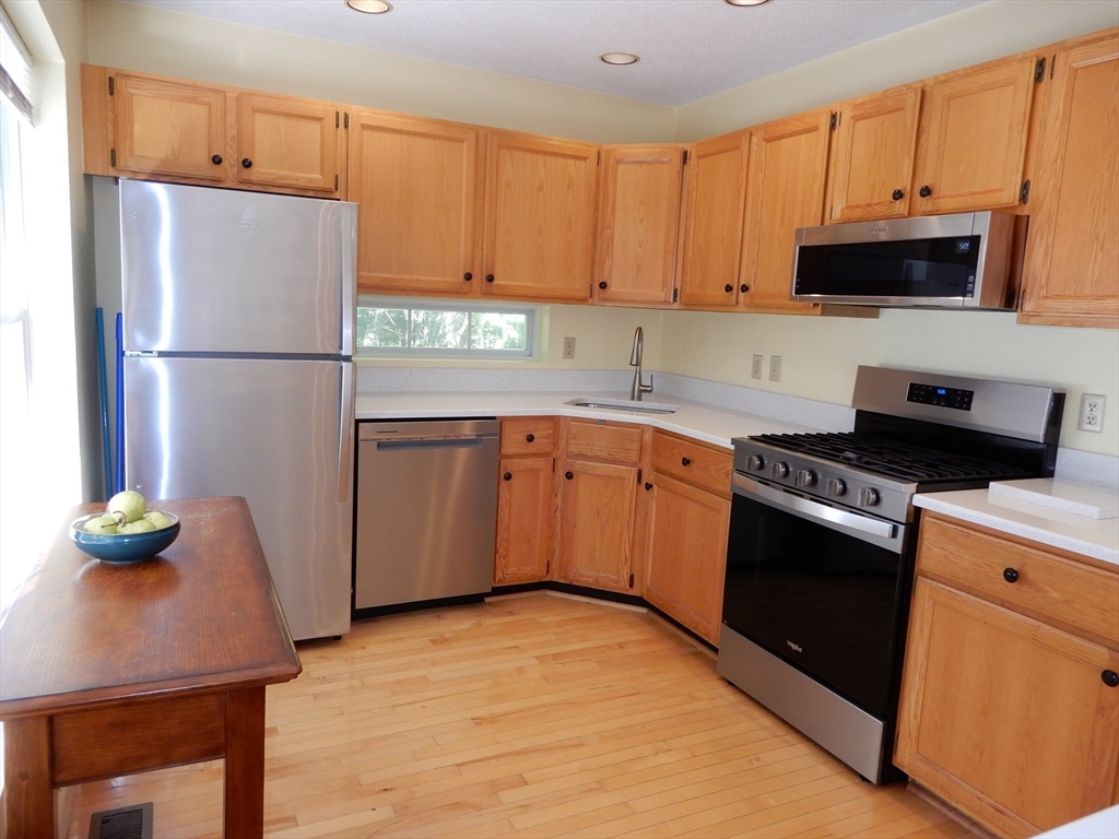 2 bed, 1 bath apartment for rent at 5 Bradshaw Ln Unit 1, Foxborough — photo 12 of 32