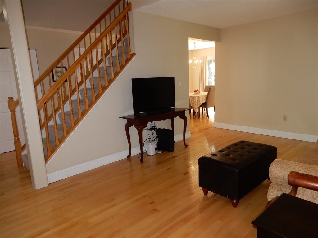 2 bed, 1 bath apartment for rent at 5 Bradshaw Ln Unit 1, Foxborough — photo 7 of 32