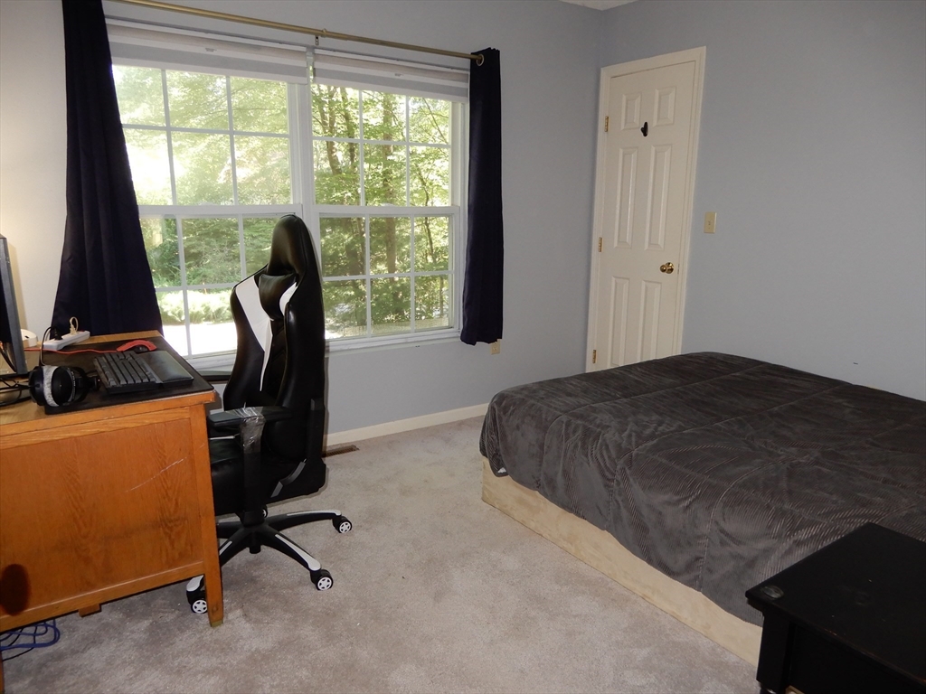 2 bed, 1 bath apartment for rent at 5 Bradshaw Ln Unit 1, Foxborough — photo 24 of 32