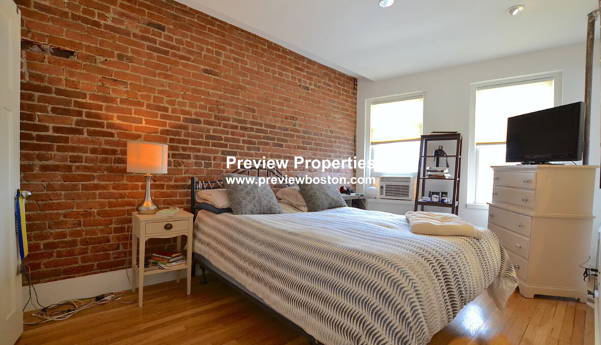 1 bed, 1 bath apartment for rent at 5 Braemore Rd Unit 17A, Brighton — photo 4 of 15