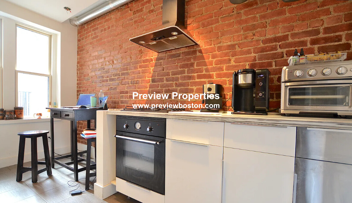 1 bed, 1 bath apartment for rent at 5 Braemore Rd Unit 17A, Brighton