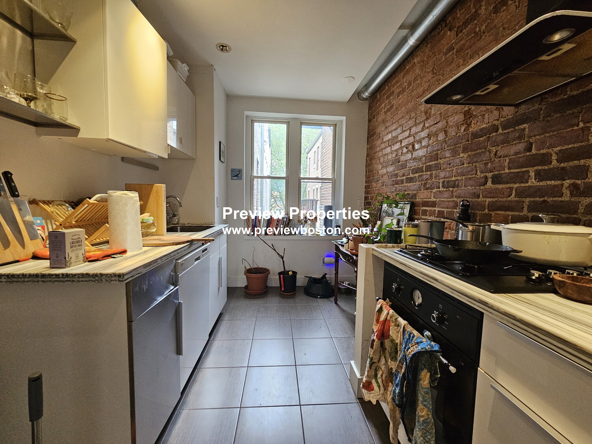 1 bed, 1 bath apartment for rent at 5 Braemore Rd Unit 17A, Brighton — photo 14 of 15