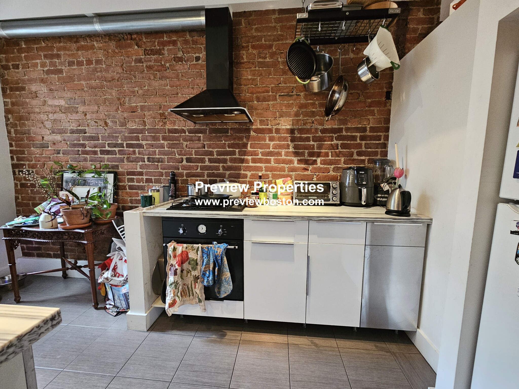1 bed, 1 bath apartment for rent at 5 Braemore Rd Unit 17A, Brighton — photo 13 of 15