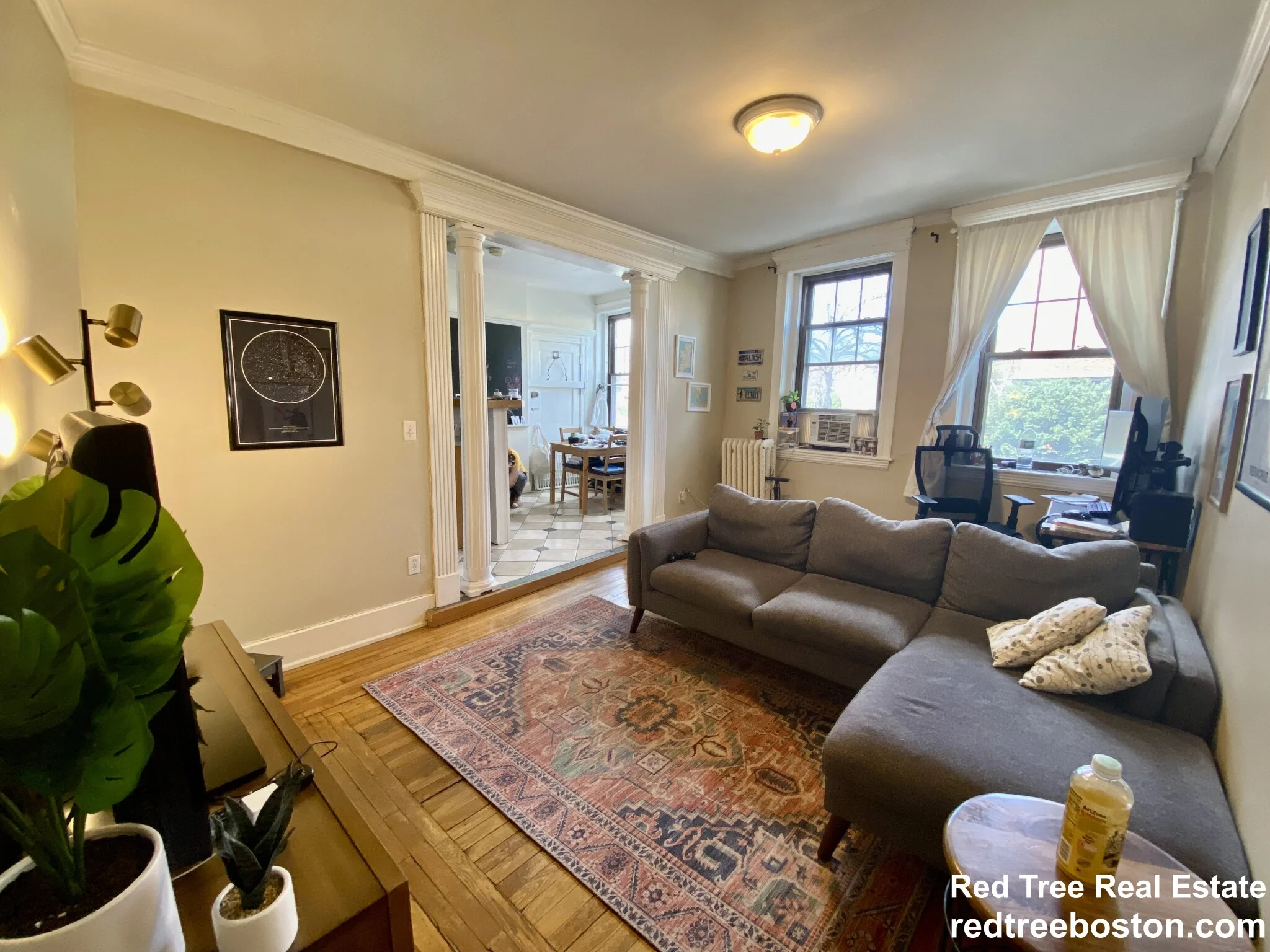 1 bed, 1 bath apartment for rent at 5 Braemore Rd Unit 2, Brighton