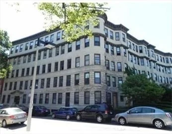 1 bed, 1 bath apartment for rent at 5 Braemore Rd Unit 7, Brighton