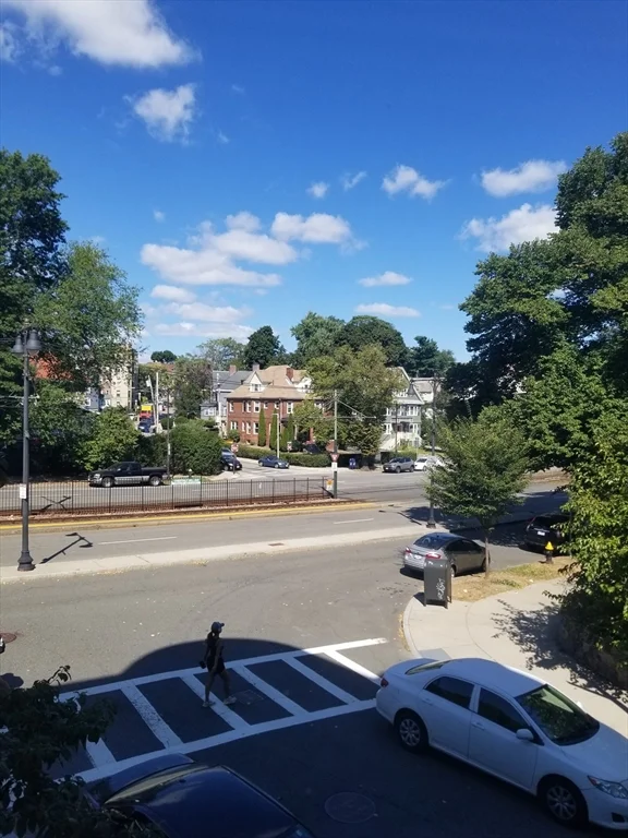 1 bed, 1 bath apartment for rent at 5 Braemore Rd Unit 7, Brighton — photo 8 of 8