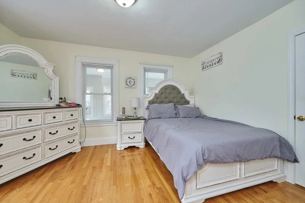 3 bed, 2 bath apartment for rent at 5 Brookvale St Unit upper unit, Boston — photo 8 of 14