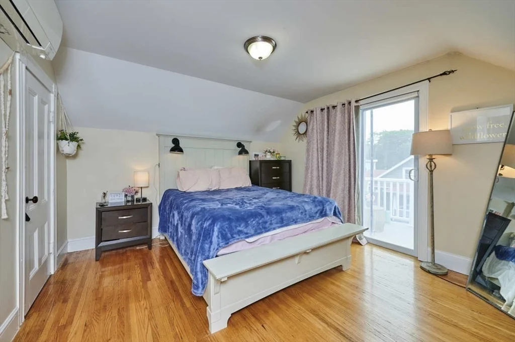 3 bed, 2 bath apartment for rent at 5 Brookvale St Unit upper unit, Boston — photo 12 of 14