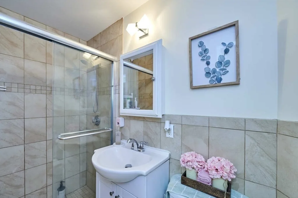 3 bed, 2 bath apartment for rent at 5 Brookvale St Unit upper unit, Boston — photo 7 of 14