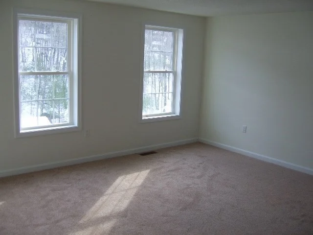 2 bed, 1 bath apartment for rent at 5 Bufton Farm Rd Unit 7, Clinton — photo 11 of 22