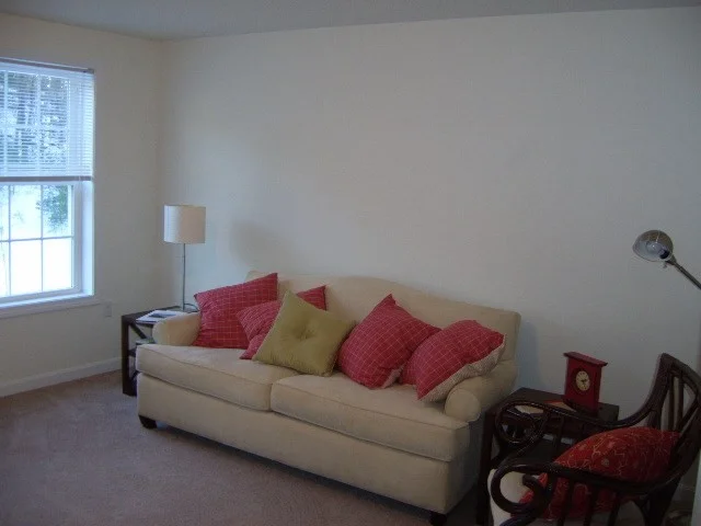 2 bed, 1 bath apartment for rent at 5 Bufton Farm Rd Unit 7, Clinton — photo 6 of 25