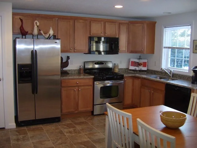 2 bed, 1 bath apartment for rent at 5 Bufton Farm Rd Unit 7, Clinton — photo 3 of 25