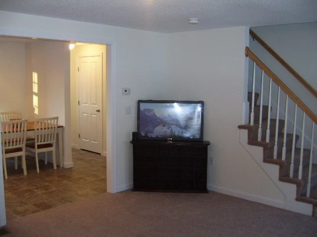 2 bed, 1 bath apartment for rent at 5 Bufton Farm Rd Unit 7, Clinton — photo 8 of 25