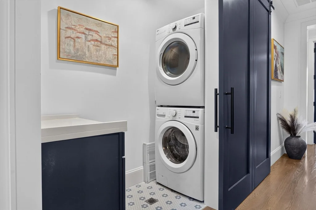 3 bed, 3 bath apartment for rent at 5 Caspian Way Unit 2, Dorchester — photo 21 of 25