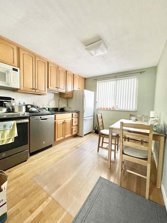 2 bed, 1 bath apartment for rent at 5 Centre St Unit 31, Mid-Cambridge — photo 3 of 11