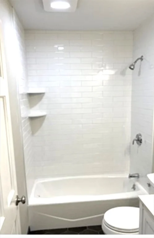 2 bed, 1 bath apartment for rent at 5 Chapel Hill Unit 12, Plymouth — photo 7 of 11