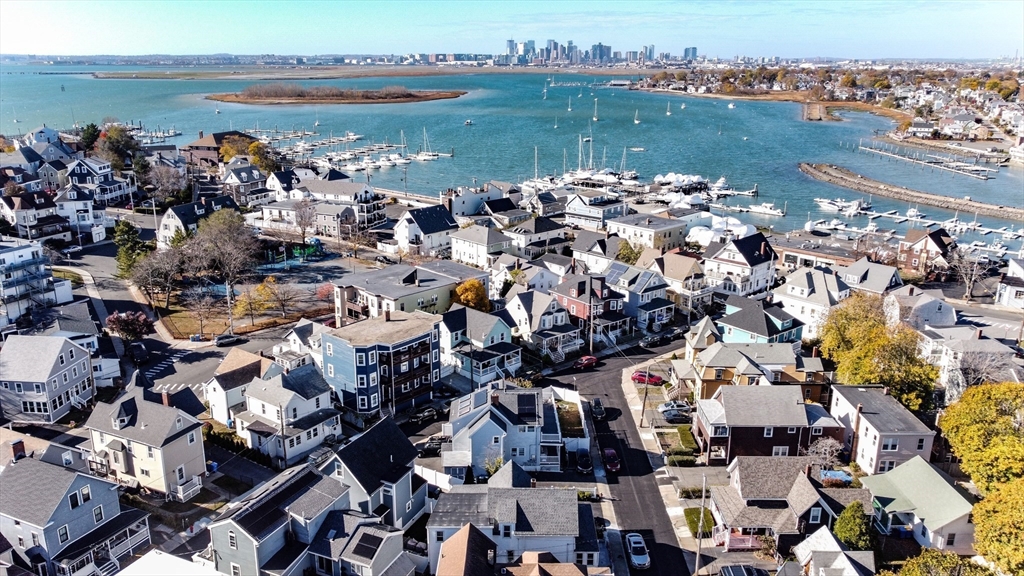 2 bed, 1 bath apartment for rent at 5 Charles St Unit 2, Winthrop — photo 4 of 14