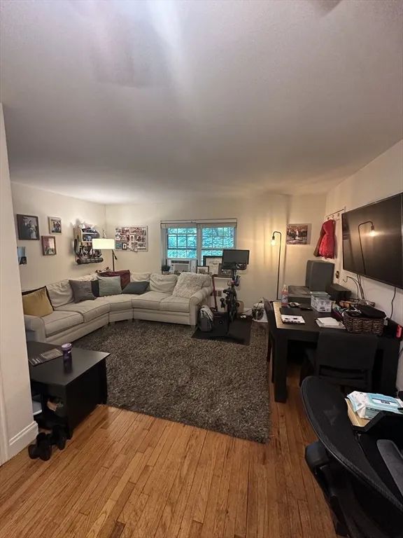 2 bed, 1 bath apartment for rent at 5 Charlesbank Rd Unit 5, Newton — photo 4 of 9