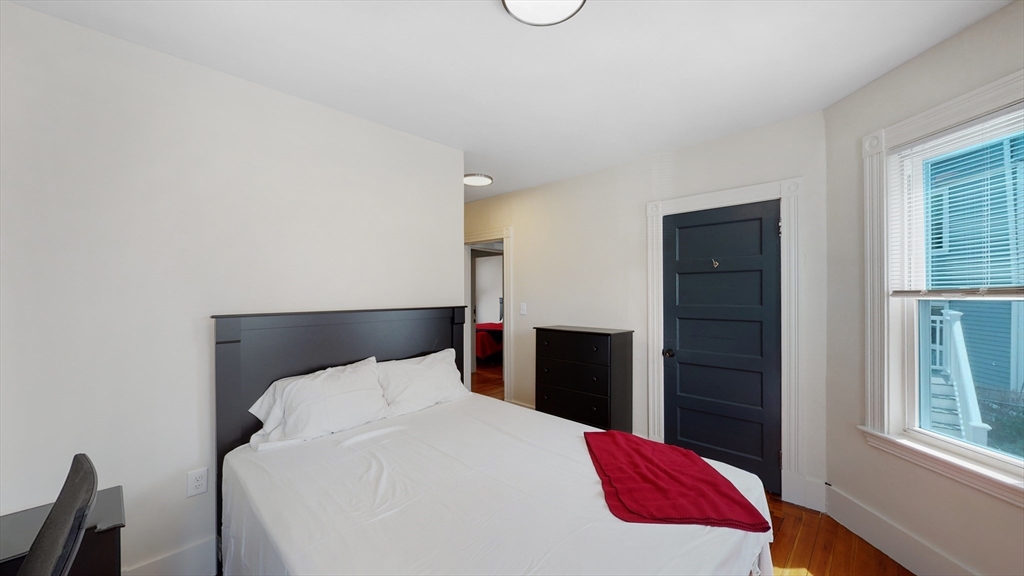 4 bed, 2 bath apartment for rent at 5 Chester Ave Unit 1, Waltham — photo 8 of 14