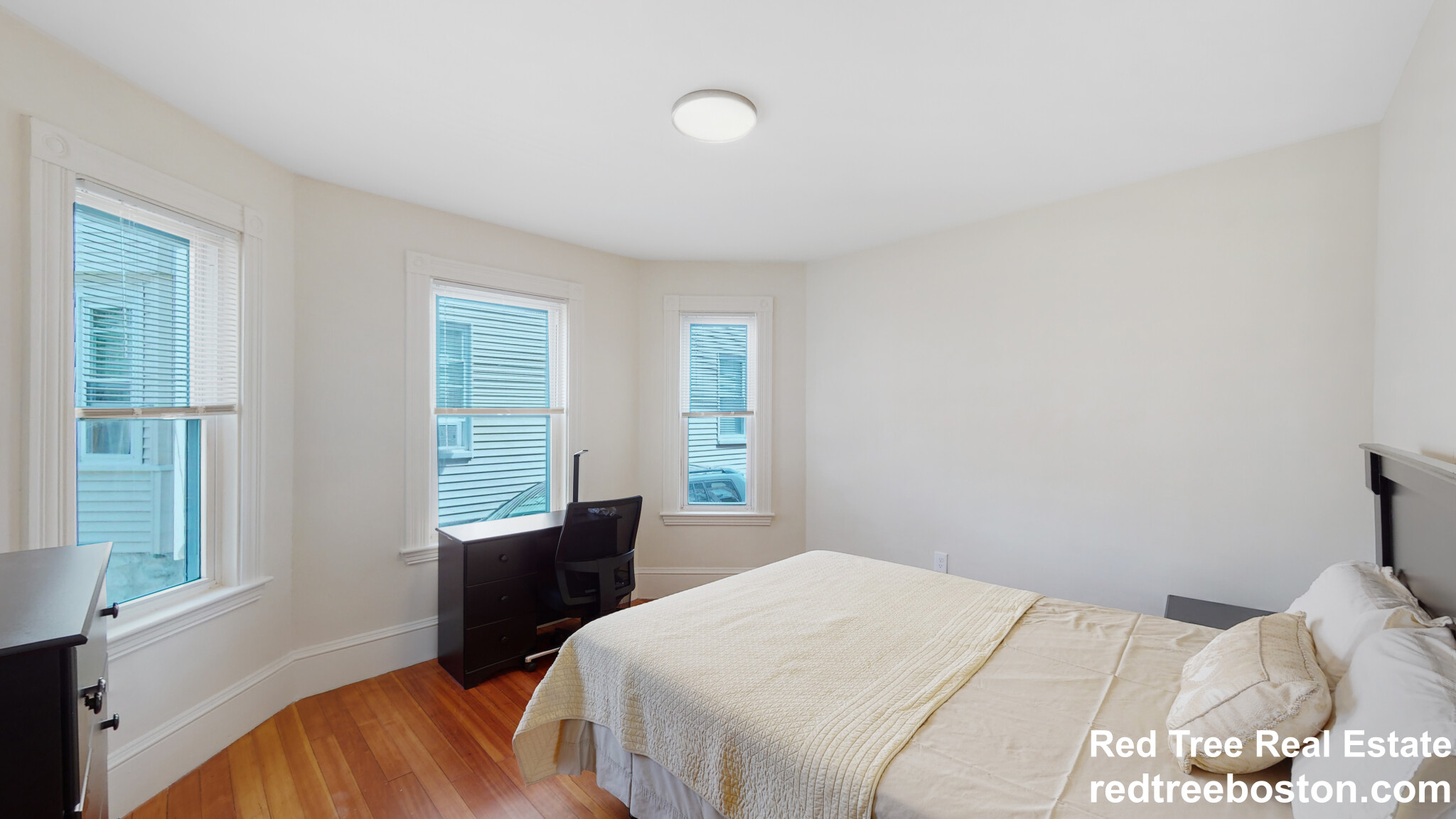 4 bed, 2 bath apartment for rent at 5 Chester Ave Unit 1, Ware — photo 3 of 17