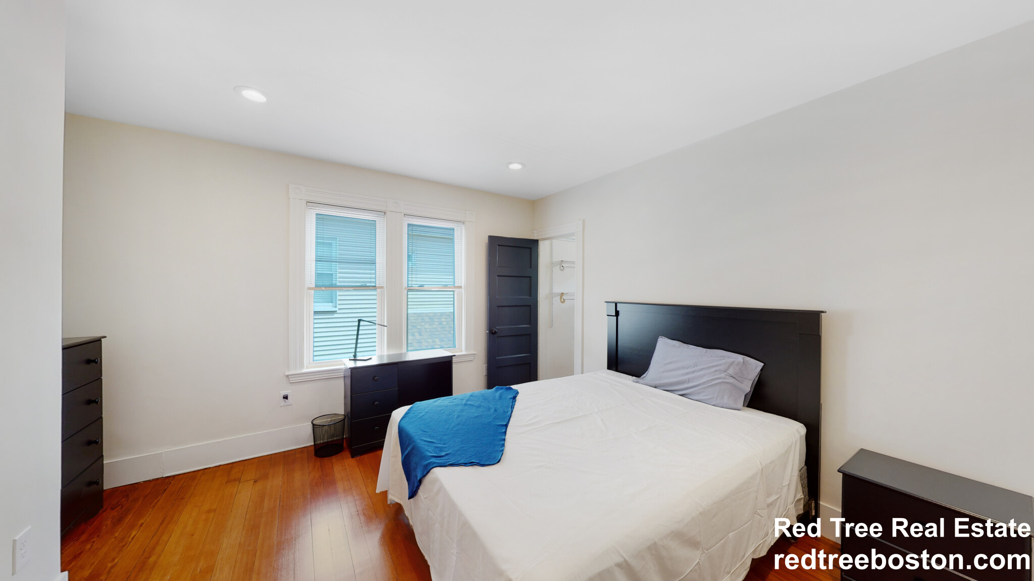 7 bed, 3 bath apartment for rent at 5 Chester Ave Unit 2, South Side — photo 6 of 21
