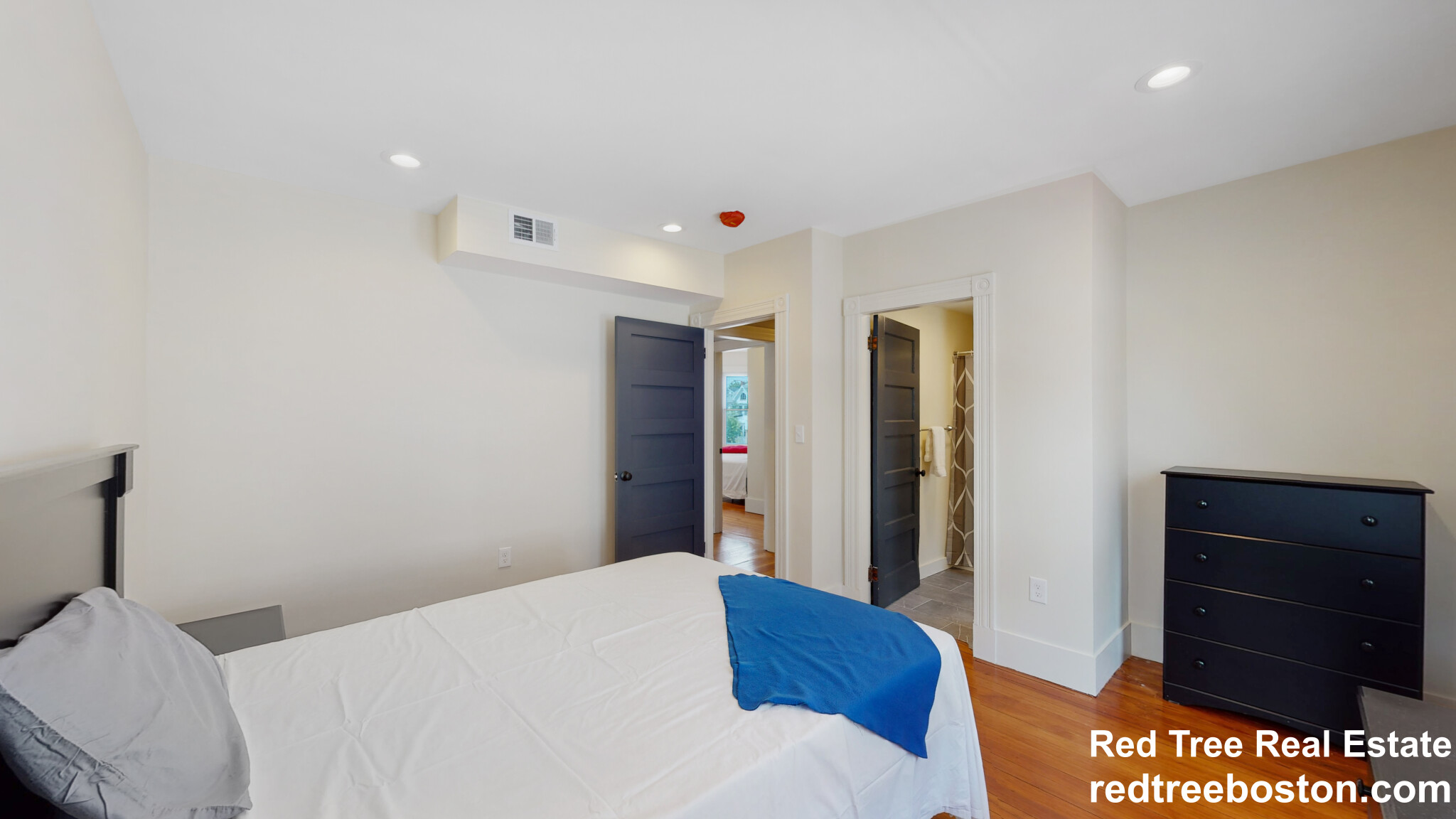 7 bed, 3 bath apartment for rent at 5 Chester Ave Unit 2, Ware — photo 7 of 21