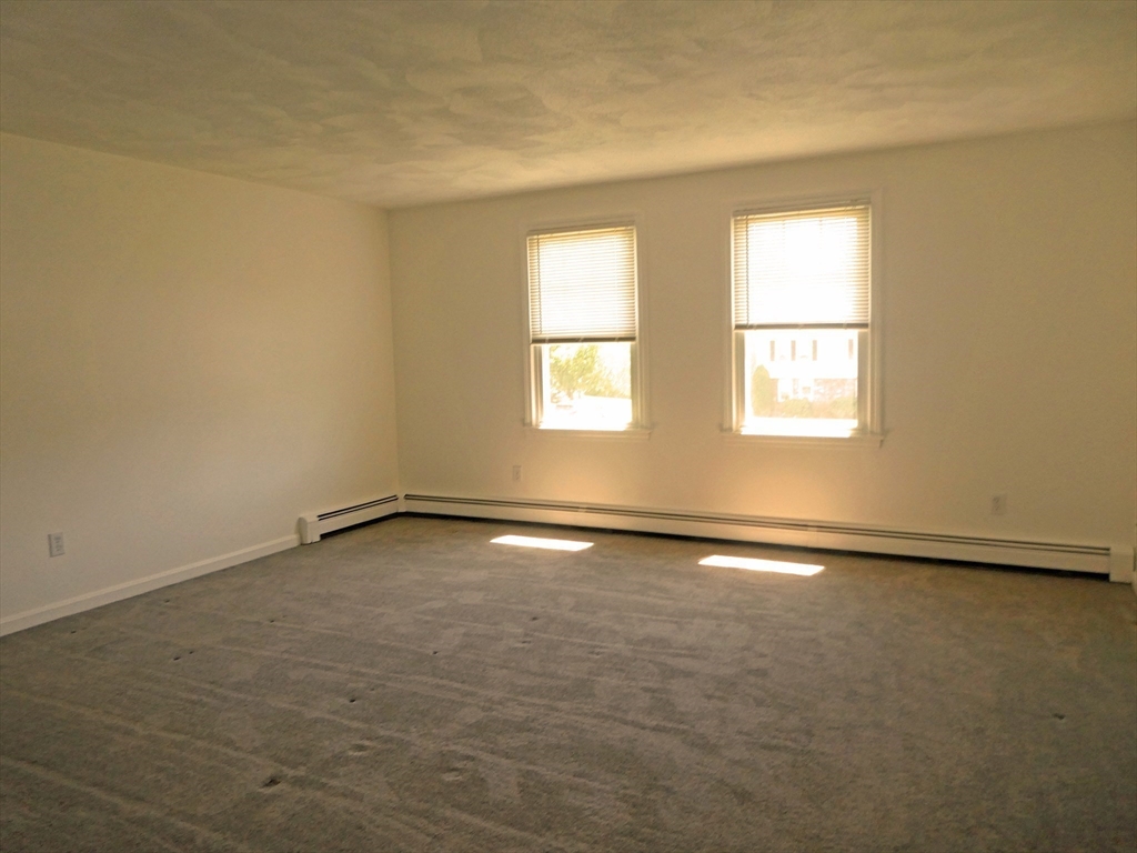 2 bed, 1 bath apartment for rent at 5 Cicero Drive(55 Plus) Unit 2, Upper Four Corners — photo 11 of 20