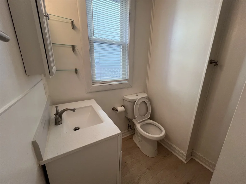 1 bed, 1 bath apartment for rent at 5 Clinton St Unit 1, Nonantum — photo 4 of 7