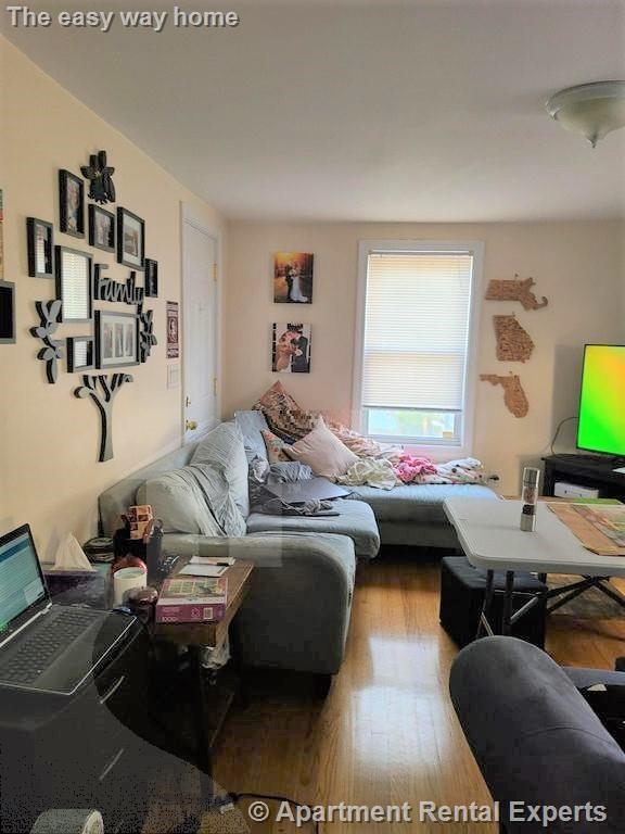 2 bed, 1 bath apartment for rent at 5 Clyde St Unit 1, Davis Square — photo 9 of 27