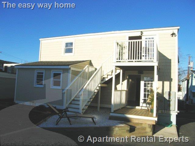 2 bed, 1 bath apartment for rent at 5 Clyde St Unit 1, Davis Square — photo 24 of 27
