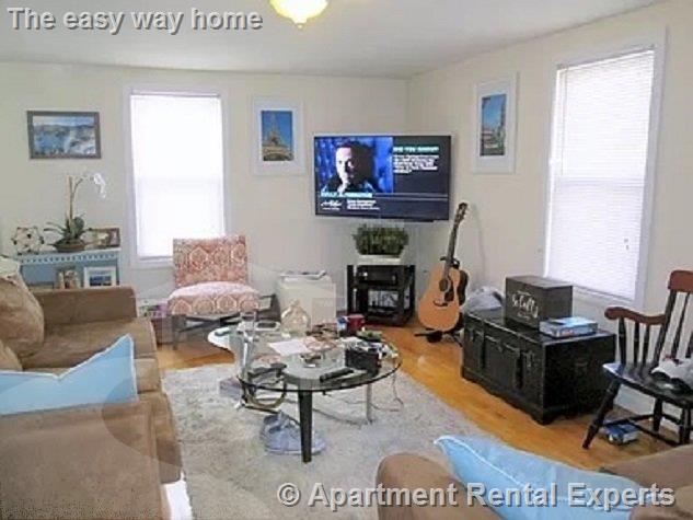 2 bed, 1 bath apartment for rent at 5 Clyde St Unit 1, Davis Square — photo 5 of 27