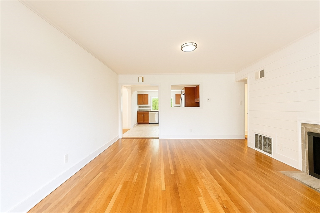 3 bed, 1 bath apartment for rent at 5 Colony Rd, Woburn — photo 11 of 25