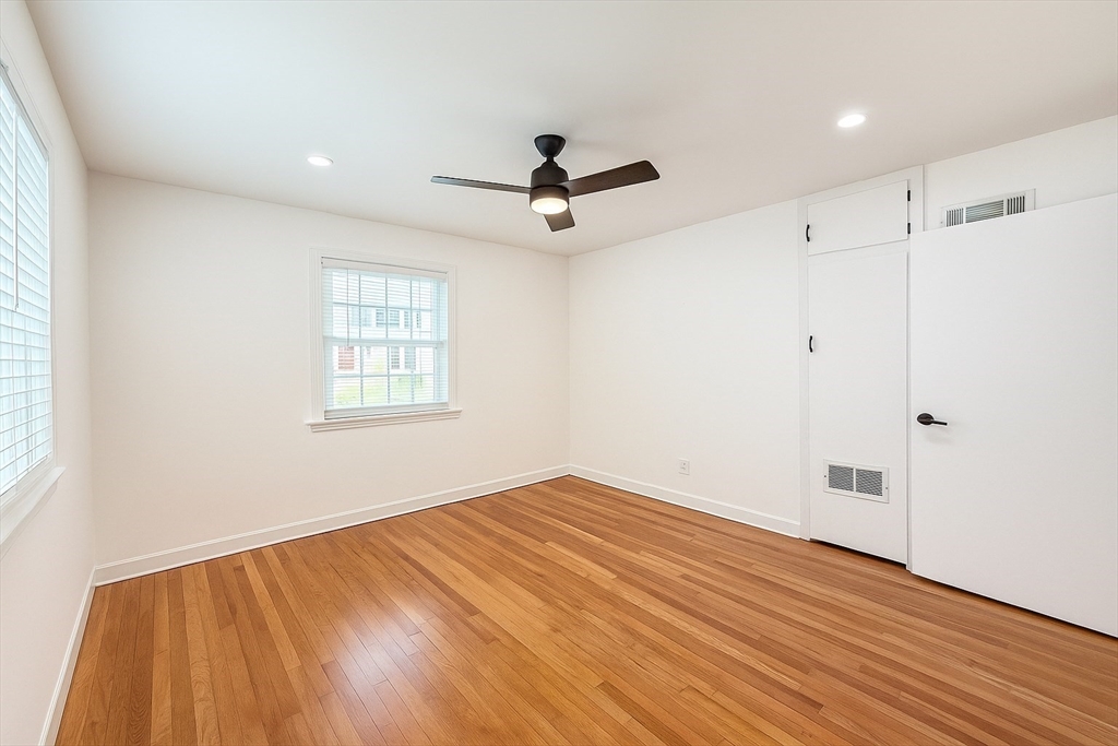 3 bed, 1 bath apartment for rent at 5 Colony Rd, Woburn — photo 18 of 25