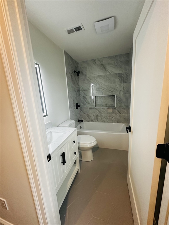 5 bed, 4+ bath apartment for rent at 5 Colorado St, Mattapan — photo 17 of 29